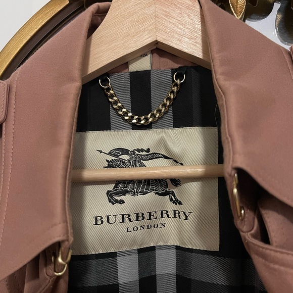 Burberry Limited Edition Trench - Picture 3 of 4